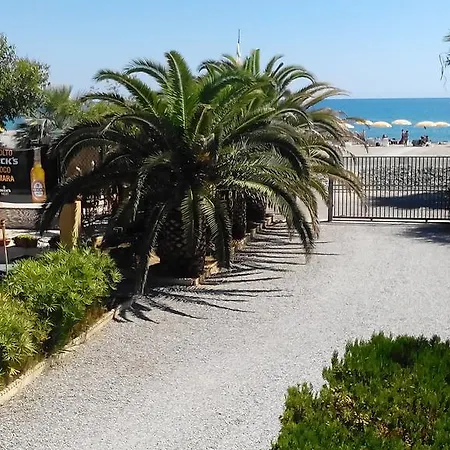 Torre Saracena Apartmanhotel 3*