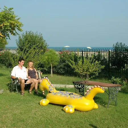 公寓式酒店 托雷萨拉切纳公寓式酒店 4*