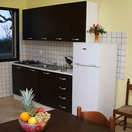 托雷萨拉切纳公寓式酒店 4*